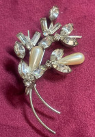 Vintage Amazing Baguette Navette Chaton Faux Pearl Brooch Spray