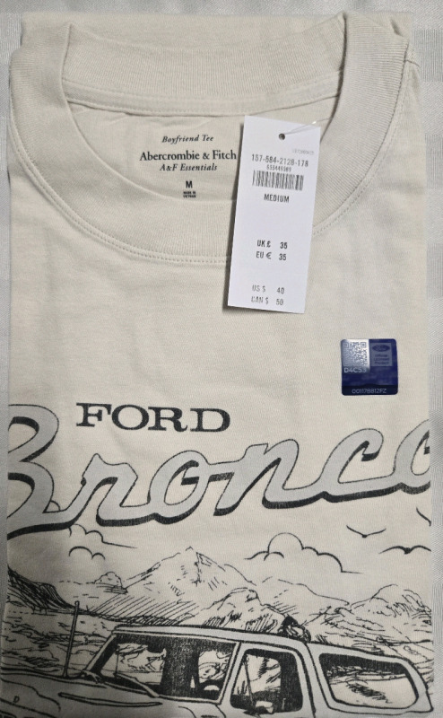 New | Mens Medium Ford Bronco Boyfriend Tee * Retailed for $50 *