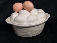 Denmi Collection Ceramic Lidded Egg Dish Holder - 8" L x 5.5" W x 3" Deep x 6" Tall