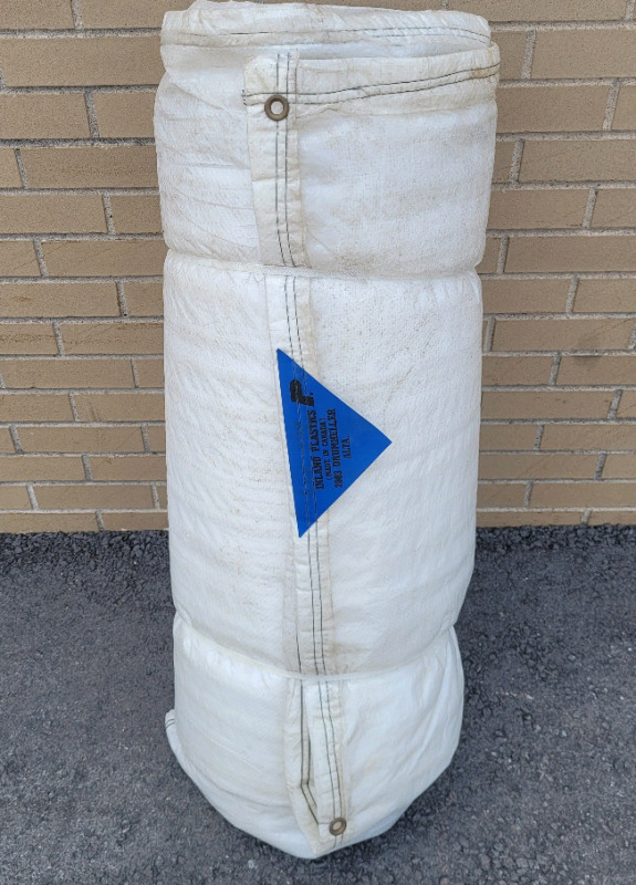 Inland Plastics Insulated White Tarp . Measures 5.5ft×10ft