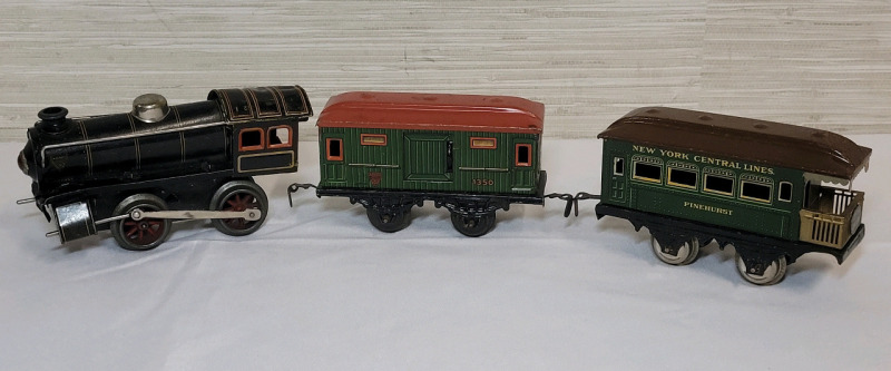 Vintage Gebrüder Bing Made in Germany Toy Tin Train Engine & Two Tin Cars