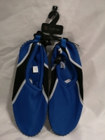 New Adults Water Shoes Sz 9
