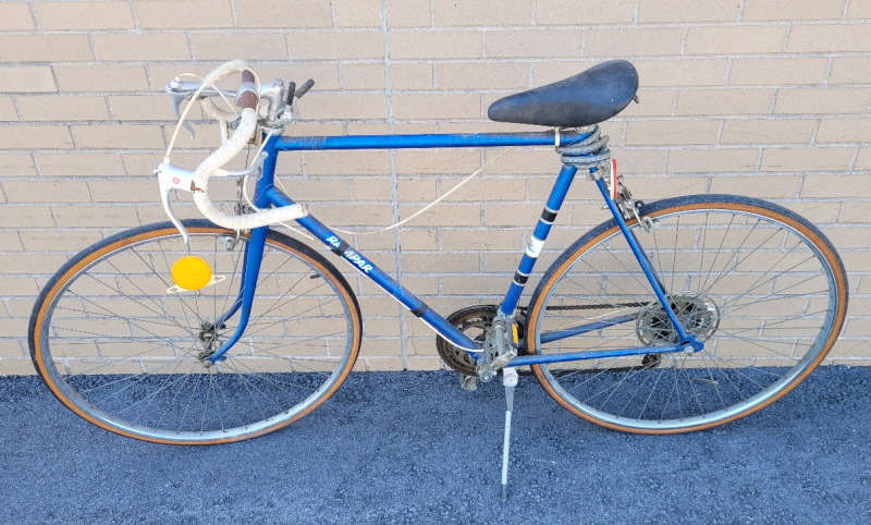 Vintage RAMPAR 10-Speed Road Bicycle . 21.5" Frame , Brakes & Gears Working . Because of the Nature of the lot Should be Serviced Before Use