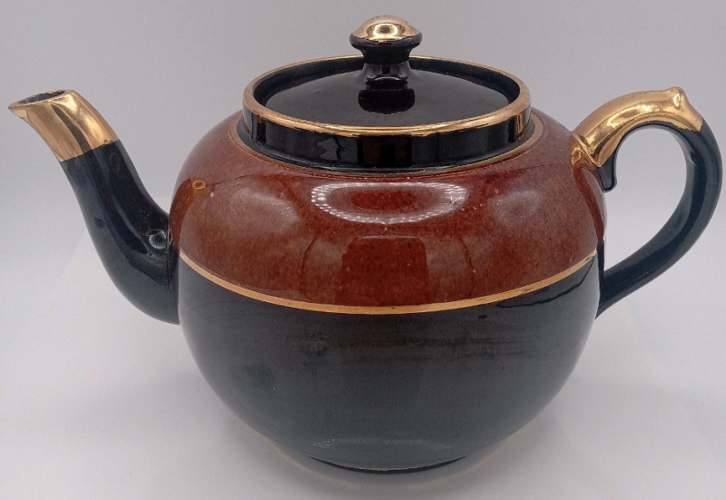 Vintage Gold Burslem Sudlows Brown Betty TeaPot 6" Tall w Lid