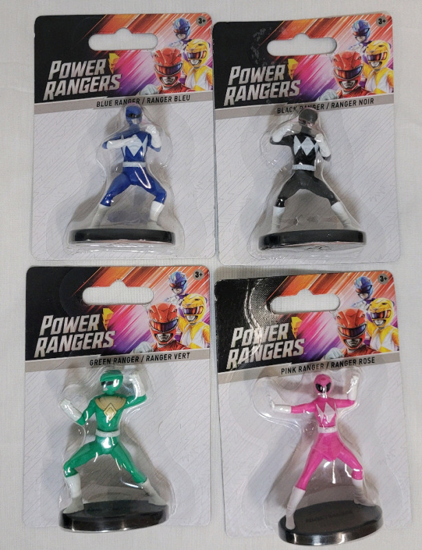 New , Sealed - Power Rangers 2.5" Action Figures on Stands