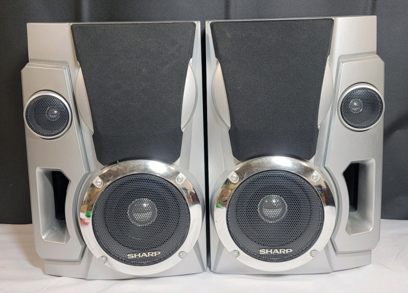 Sharp 50watt Bookshelf Speakers . Untested