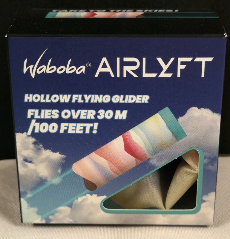 New Waboba Airlyft Hollow Flying Glider Glides Over 100FT 7cm x 18cm