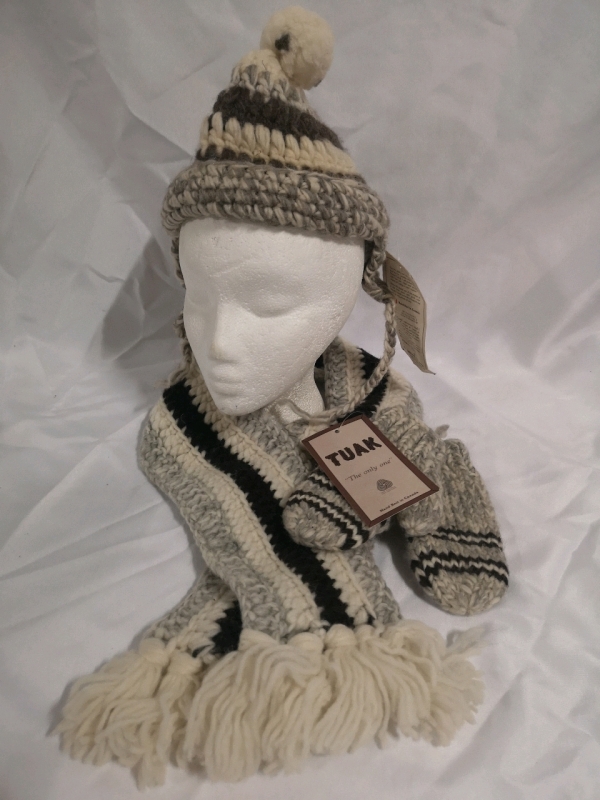 New Vintage Kid's Hand-Knit Wool Toque, Mitts & Scarf by TUAK