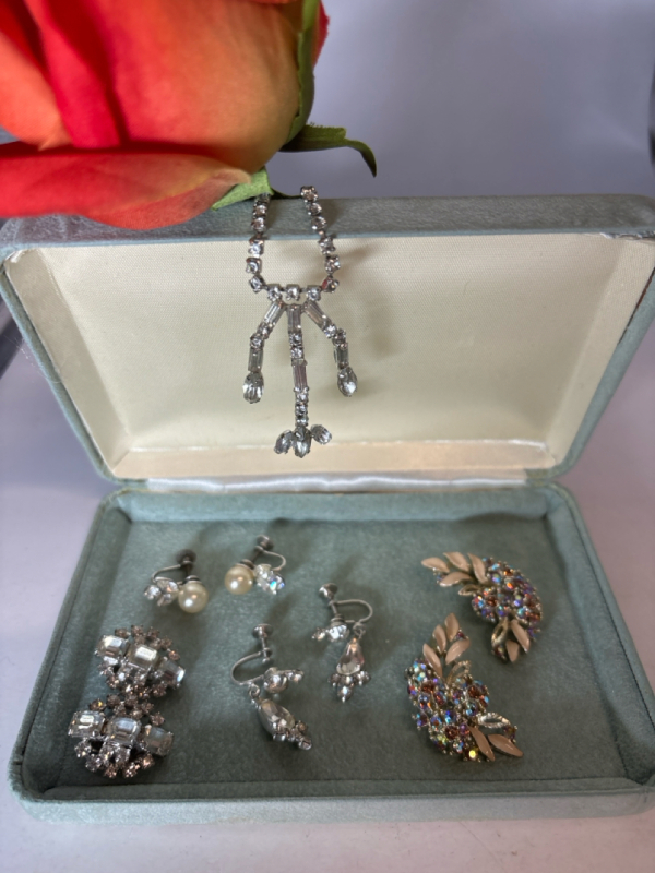 Signed Vintage CORO & LISNER Jewelry in Vintage Box