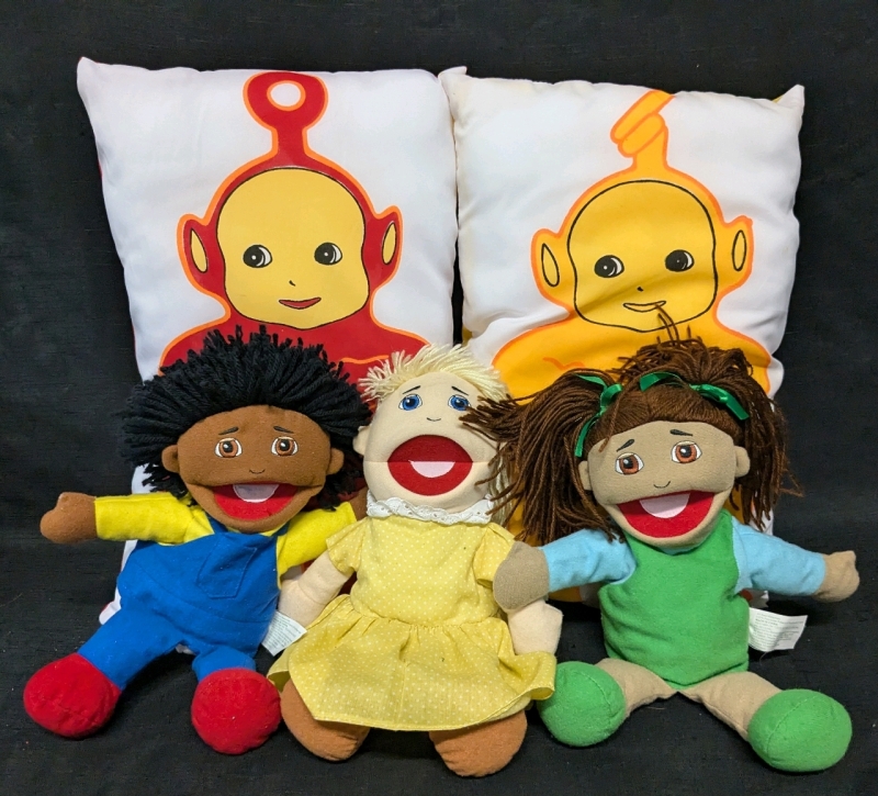 2 Teletubbies Pillows & 3 Plush Puppets