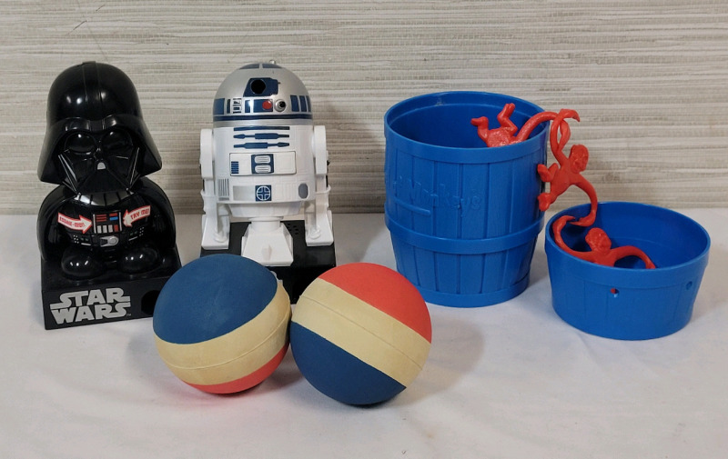 Kids / Children's Lot : Barrel of Monkeys , R2-D2 & Darth Vader Figures and Two (2) Sponge Pouncey Balls