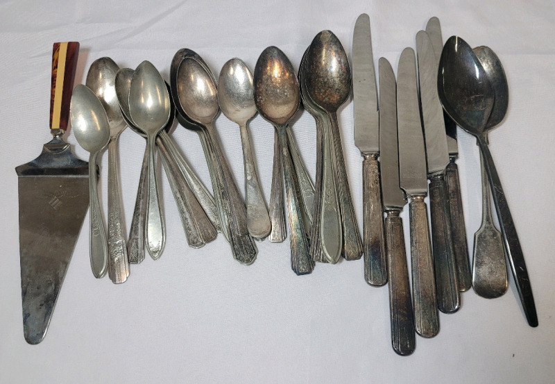 Silverplate Flatware , 29 Pieces