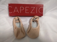 New Capezio Kid's Dance Shoes Sz 8.5 W