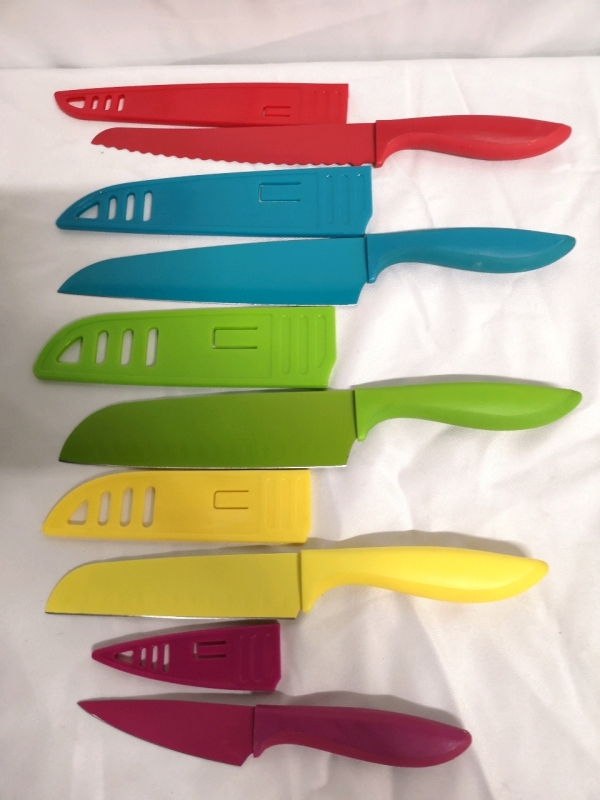 5 Kitchen Knives with Covers