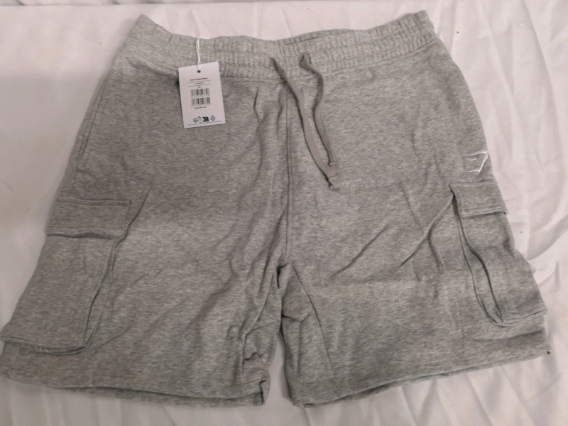 New Gymshark sz Large Men's Crest Cargo Shorts Grey - Retails for $40