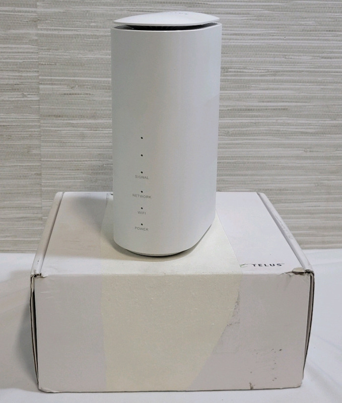 New - Telus Wi-Fi Network Modem , Model # MC8010CA