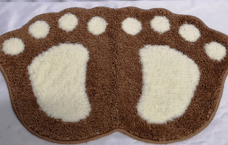 New Pet Paw Print Mat 23.5" Long & 15.5" Wide