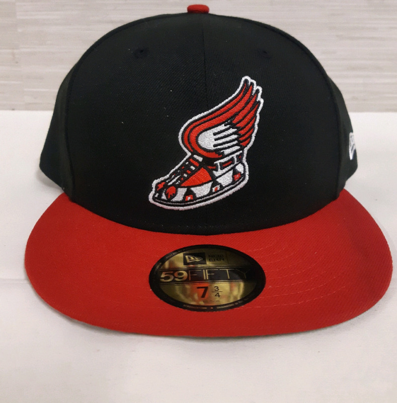 New Era 59Fifty Mens Black/Red Future Cap ( Size 7 ⅝ )