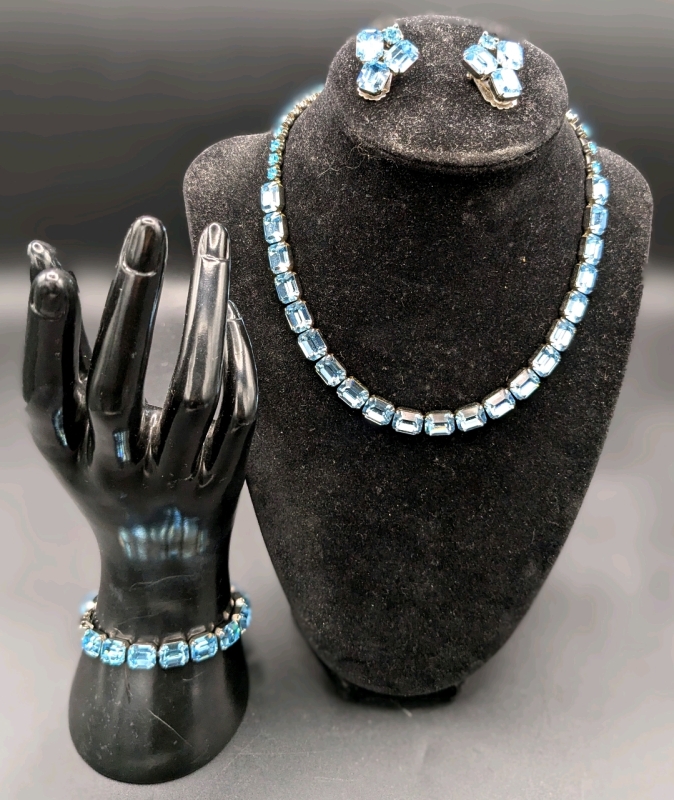 Brilliant Signed Vintage WEIR Forget-Me-Not Blue Rhinestone Necklace, Bracelet & Earrings Set with Original Hard Case