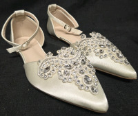 New | Womens Size 10 Kailee Rhinestone Flats Shoes