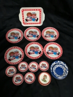 13 Vintage 1972 Raggedy Ann & Andy Children's Play Tin Dishes ++- The Bobb's Merrill Company, Inc.