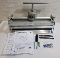 Like New - Flexco 14" Belt Width Clipper Microlacer , Model # G0677 . Seen for sale online $1900 plus . The 14"microlacer is an easy to use solution for installing Clipper splices.