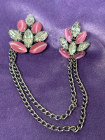 Beautiful vintage Duette Pink Cats Eye Glass Navettes & Clear Rhinestones Sweater Blouse Brooch