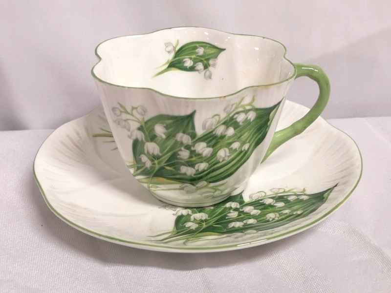 Beautiful Vintage Shelley Teacup & Saucer - Lily of The Valley