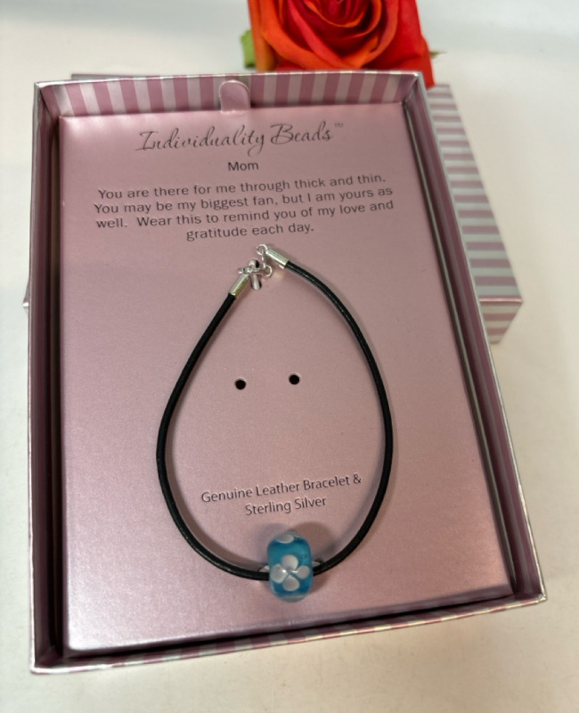MOM Individuality Bead Bracelet Genuine Leather Sterling Silver Boxed