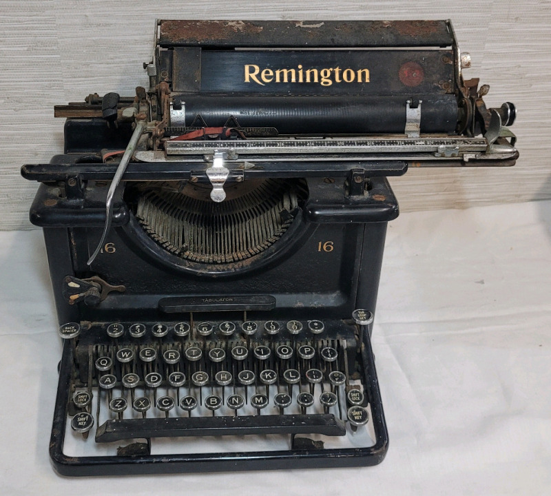 Vintage Remington #16 Typewriter . Not Working , will need service before use