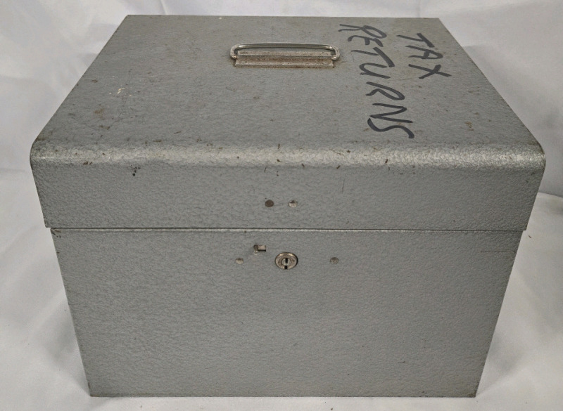 Metal Hand Held Tool Box ( 13" x 10" x 10" ) * No Key *
