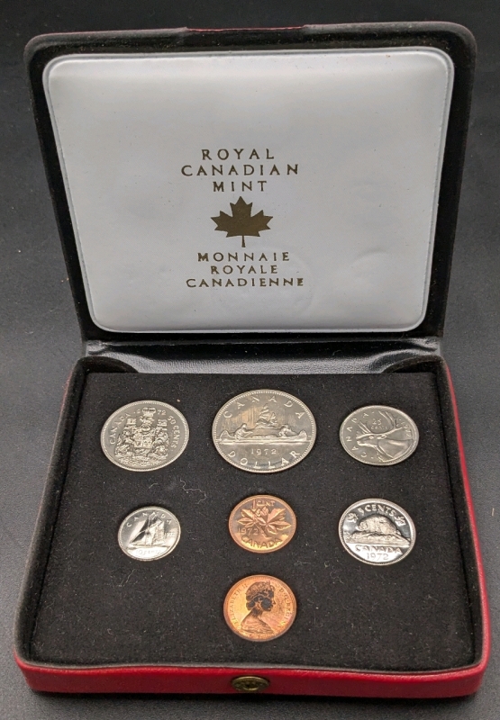 Vintage 1972 Royal Canadian Mint Double Penny Coin Set in Case