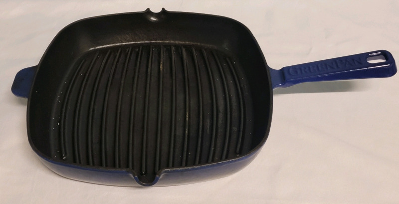 GreenPan Enamel Coated Cast-Iron Pan . Good pre-owned condition. Measures 10.5"sq.
