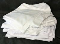 6 White Tablecloths: Round & Rectangular (As-Is)