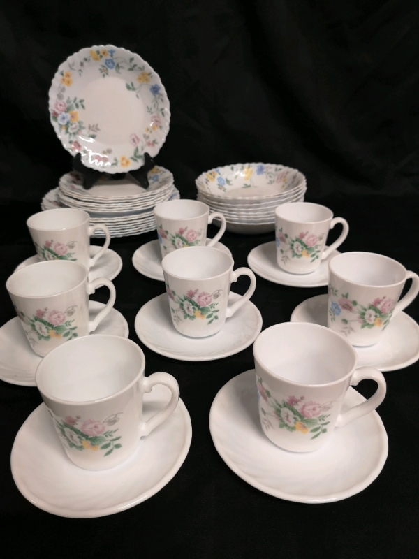 Vintage Arcopal Festoon Hortense Floral 8 Place Setting - Plates, Bowls, Cups & Saucers - France