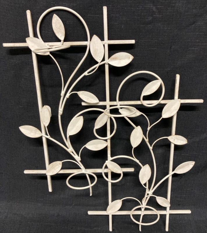 Enameled Metal Wall Hanging for Small Potted Plants/Tealight