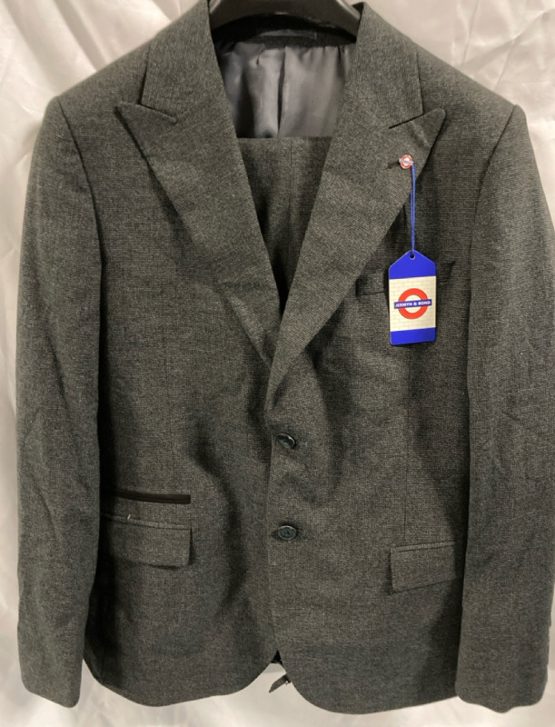 New Jermyn & Bond Singlebreast Men’s Charcoal Suit . Jacket 40 R & Pants 34 Waist. Retails $390