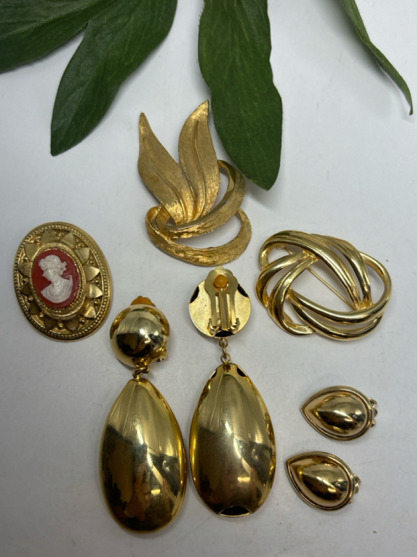 Statement Vintage Earrings 3 inch Signed Brooch Mimimalist Brooch Cameo Tear Drops