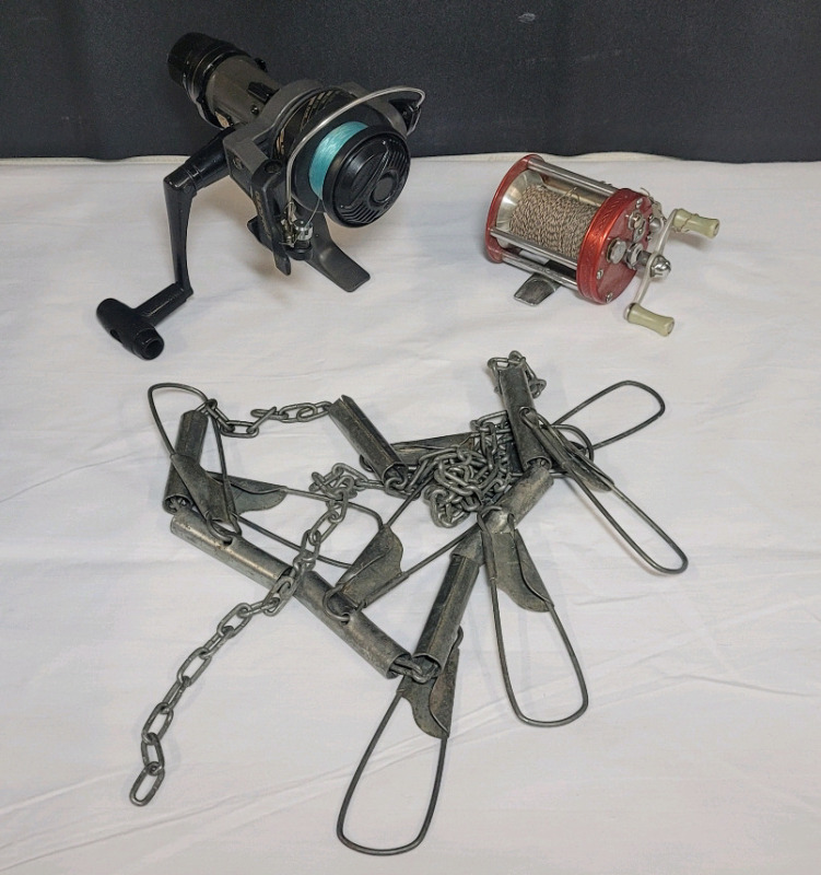 Shimano QuickFire II Reel & Pflueger Deluxe Reel plus Fish Chain