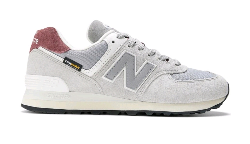 New Men's Size 10.5 | New Balance 574 Classics U574KBR Running Shoes | Retails for Over $75