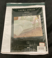 Laura Ashley Home One Queen Bedskirt 60” x 80” Retails $75