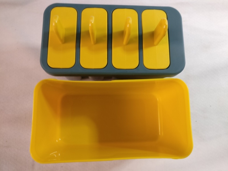 4 New 4 Packs of Ice Pop Molds