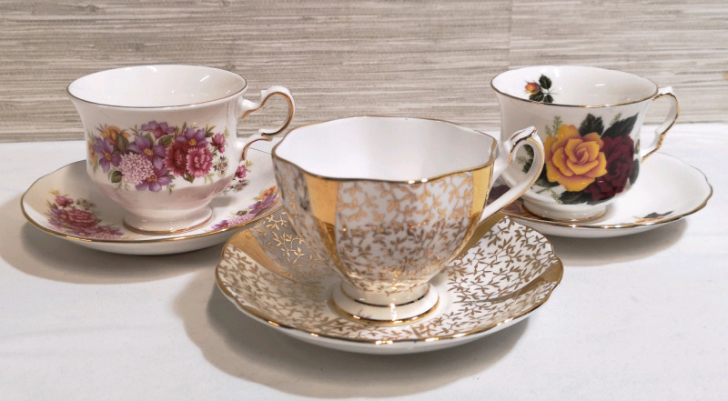 3 Vintage Queen Anne Teacups & Saucers