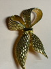 Vintage DORLAN Enamel a mapleleaf Brooch Signed Textured Ribbon Brooch - 5