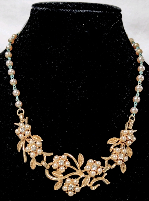 Lovely Signed Vintage Gold Tone & Faux Pearl Necklace | 15" Longv