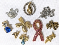 8 Small Vintage Lapel Pins & 2 Small Gold Tone Charms incl Jelly Belly Cat, Angels, Mosquito + | Up to 1.7" Long