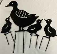 New Metal Garden Decorative Set 12.5&rdquo; L x 5&rdquo; w
