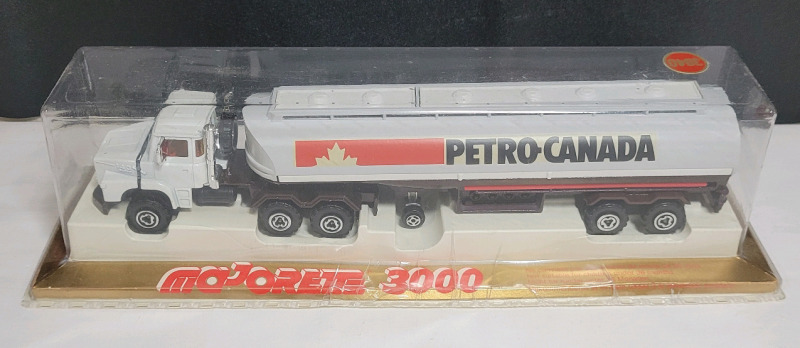 Majorette Petro Canada Serie 3000 Tanker & Scania Tractor . Measures 9" long