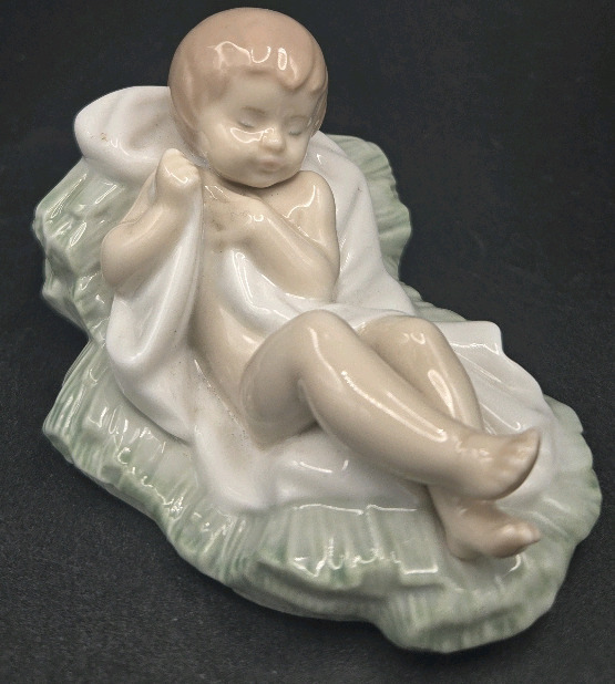 Vintage 1987 | Daisa Lladro Christmas Native Baby Jesus Figurine Hand Made In Spain | #5478 * | 3.5" Long