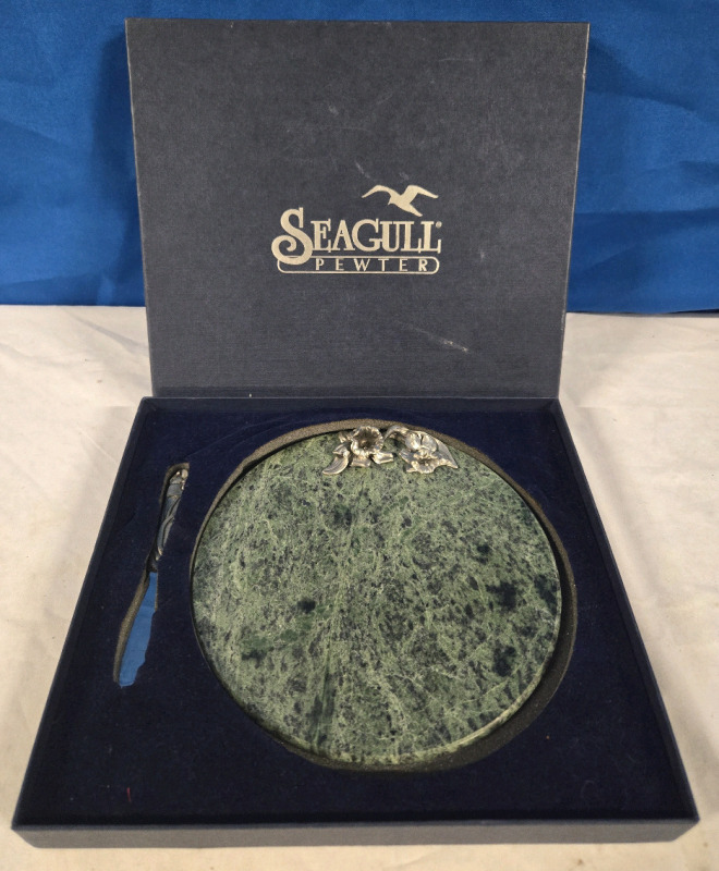 Boxed | Seagull Pewter | Green Marble Cheese Board With Flower Design & Pate Knife | Made In Nova Scotia | ( 8" Diameter)